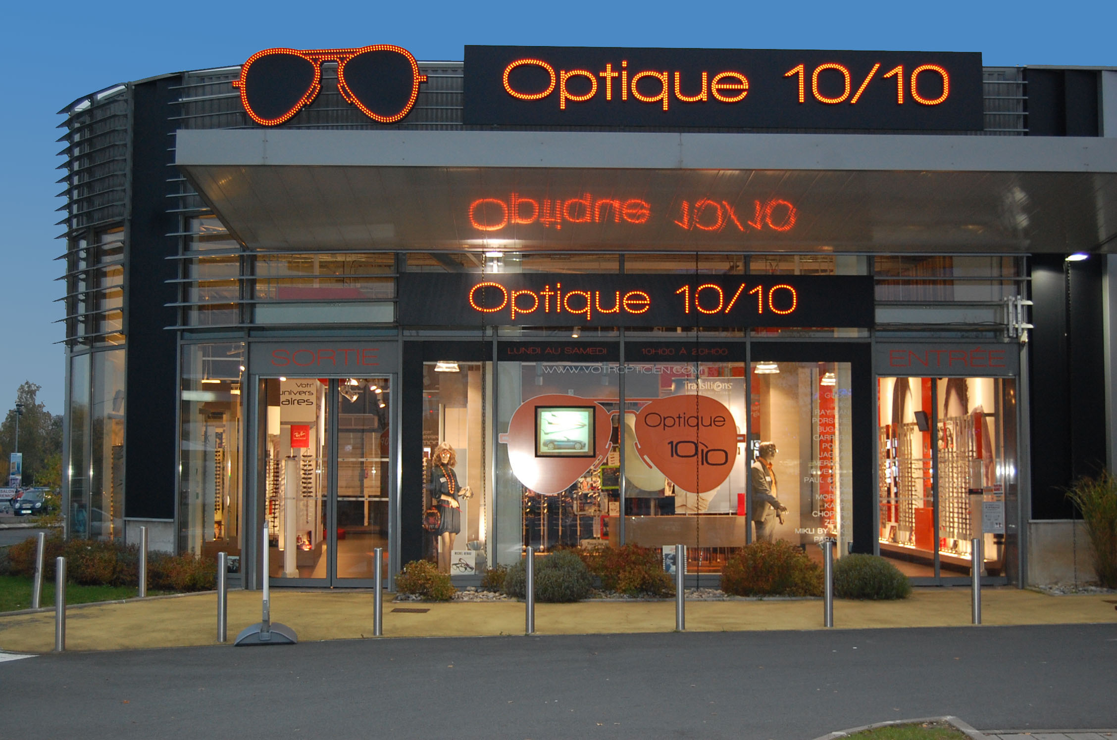 Façade OPTIQUE 10/10 parking Boulanger